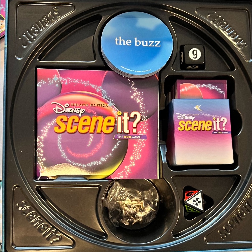 Disney Scene It? Deluxe Edition 2 DVD Board Game 2005 W/Collectors Tin - Picture 3 of 7